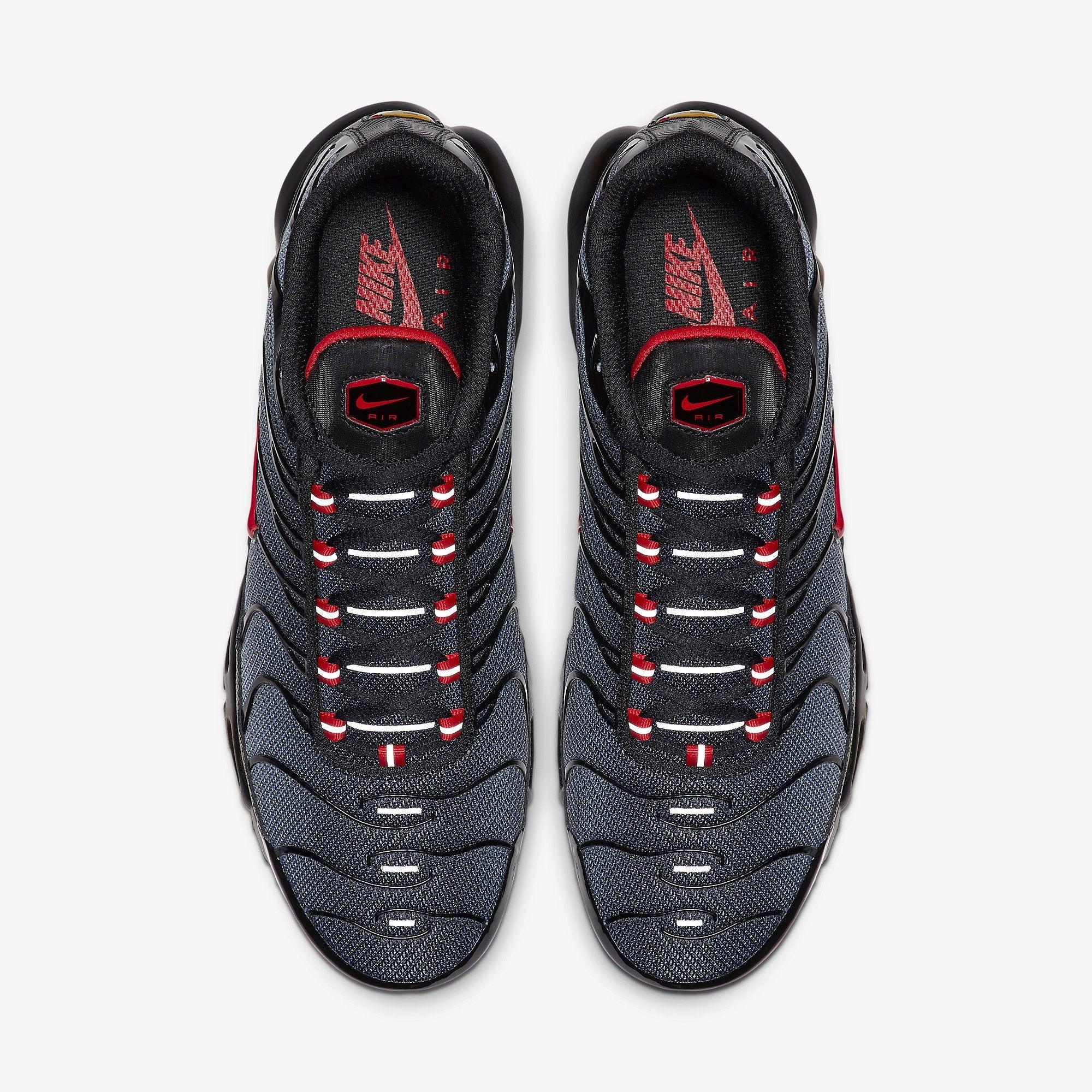 Nike Air Max Plus TN – ‘Black Gradient Red’