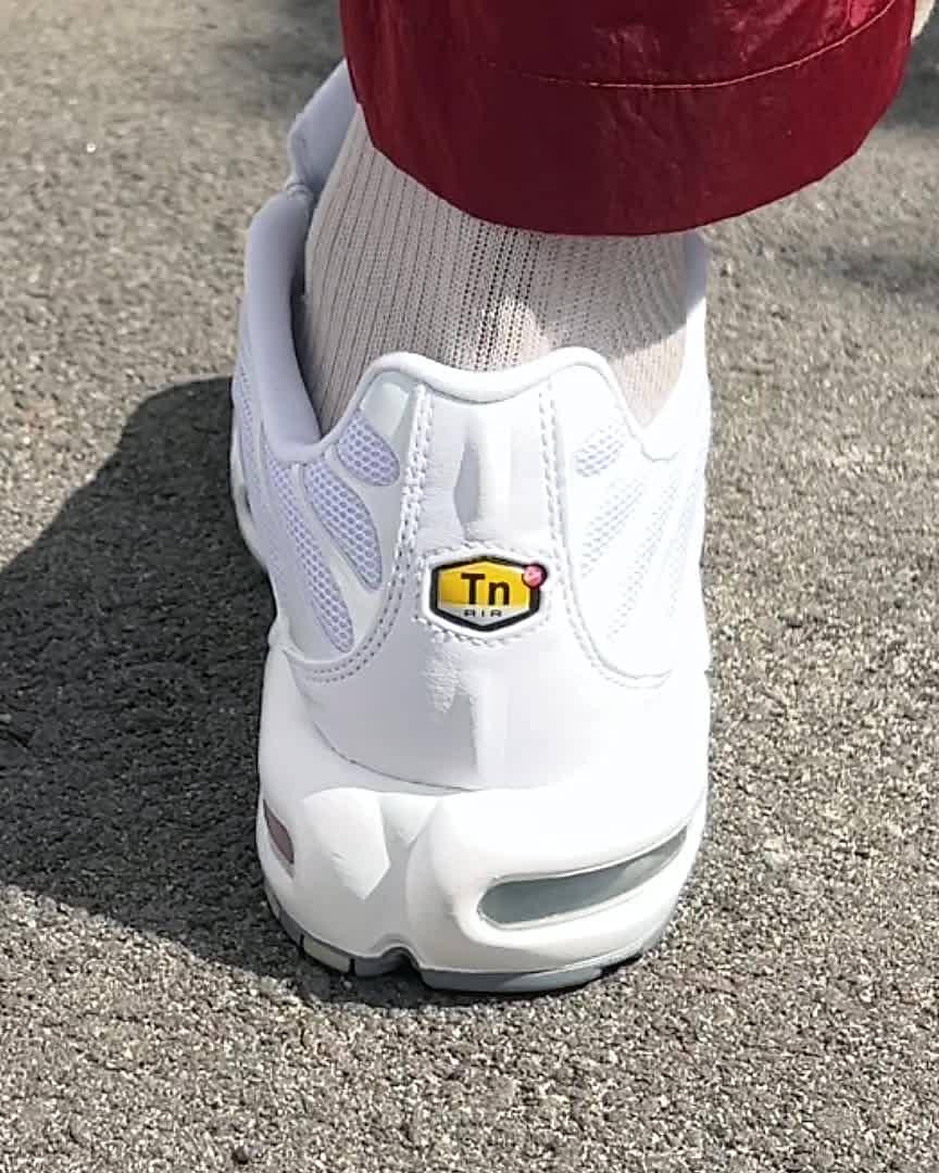 NIKE AIR MAX plus cool white