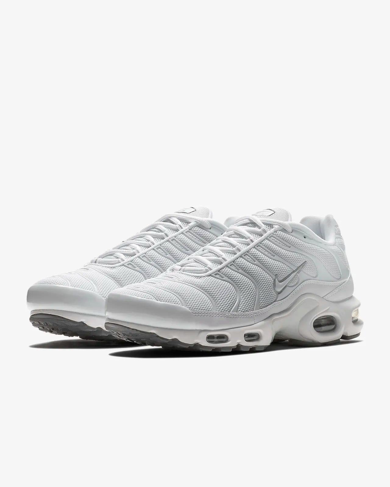 NIKE AIR MAX plus cool white