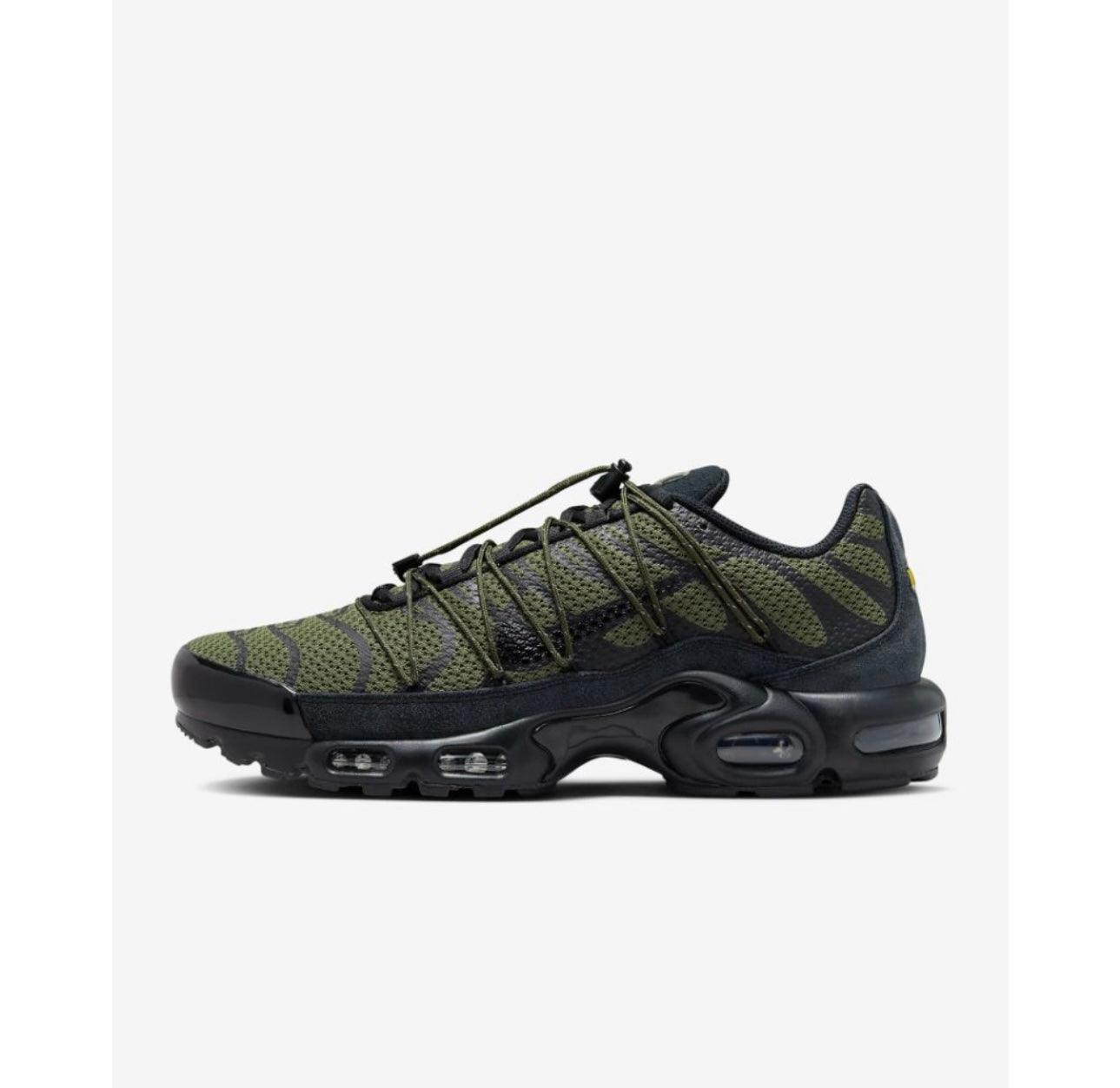 NIKE AIR MAX PLUS UTILITY olive green