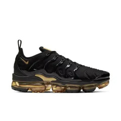 Nike Vapormax black gold